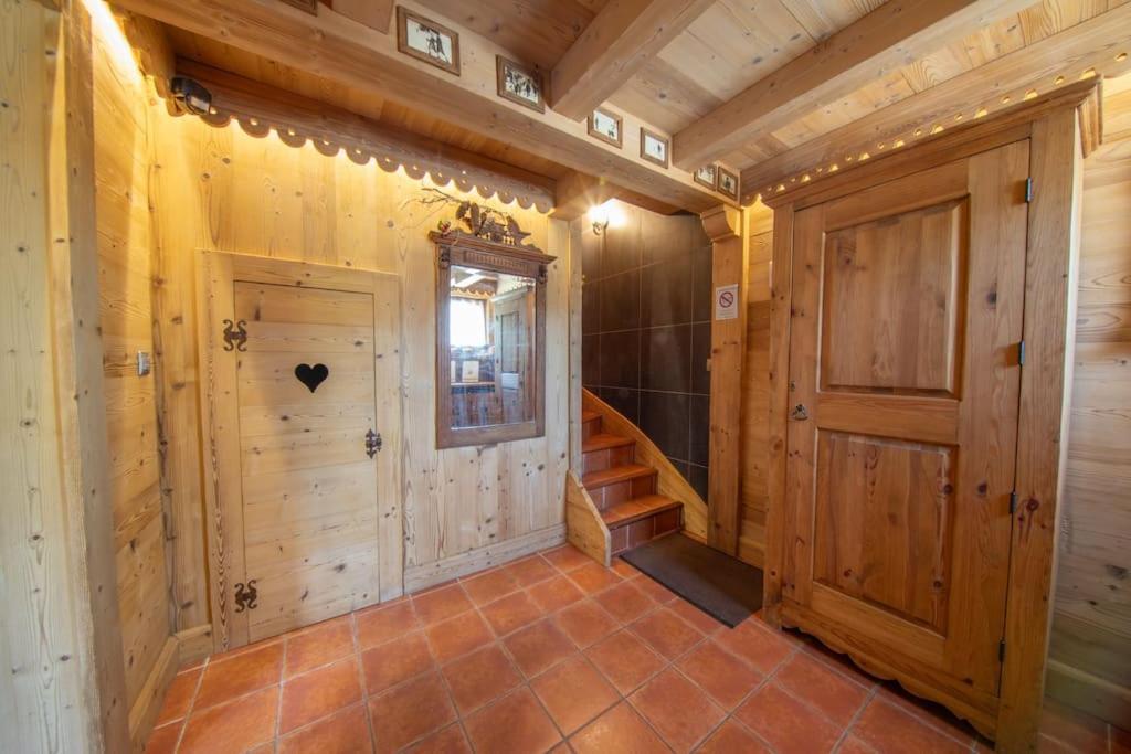 Les Griottes, Veritable Chalet De Montagne, Avec Jacuzzi Et Sauna